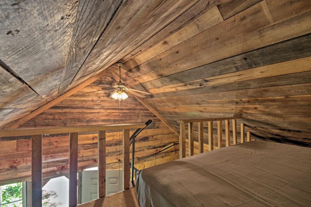 Creekside Cabin With Deck In Pisgah Forest! Barnardsville Eksteriør bilde
